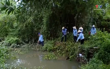 Vệ sinh môi trường, khơi thông dòng chảy sau mưa lũ