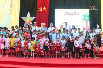 Lưu Vệ tổ chức chương trình “Đêm hội Trăng rằm – Thắp sáng ước mơ”