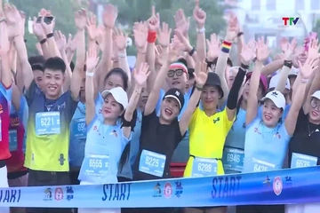 Ngắm danh thắng Sầm Sơn trên cung đường Marathon ven biển