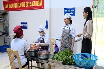Bữa ăn bán trú - kiểm soát từ nguồn nguyên liệu