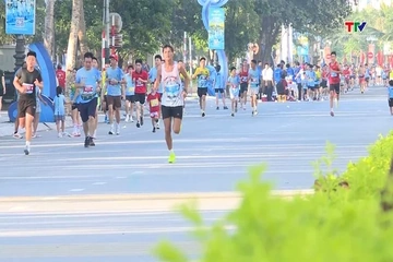 Gần 4.000 chân chạy trải nghiệm cung đường tuyệt đẹp tại Giải Marathon Sầm Sơn mở rộng năm 2026