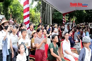 Rộn ràng bước chân trẩy hội Lam Kinh