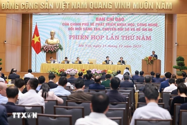 Thủ tướng: Lấy khoa học công nghệ và chuyển đổi số làm động lực chính của tăng trưởng