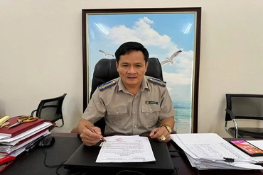 Người cán bộ gương mẫu, tận tụy với công việc