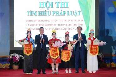 Đưa pháp luật đến với học sinh miền núi, dân tộc thiểu số