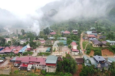 Biên giới, thắp những mầm xanh (Bài 1): Phập&nbsp; phù con&nbsp; chữ