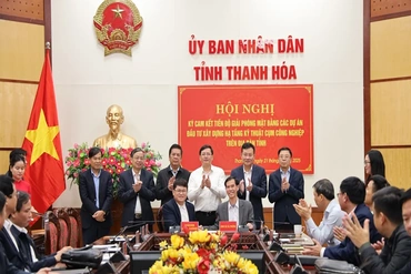 Đầu tư hạ tầng còn vướng mắc,&nbsp;tiến độ chưa đạt kỳ vọng