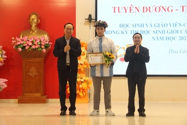 Xã Hoa Lộc tuyên dương, khen thưởng học sinh giỏi cấp tỉnh năm học 2025-2026
