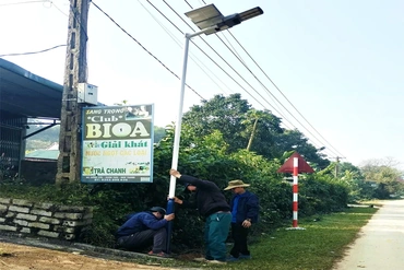 Thắp sáng đường quê