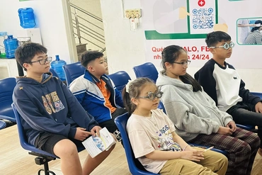 Bảo vệ đôi mắt của trẻ&nbsp;trước tình trạng cận thị học đường