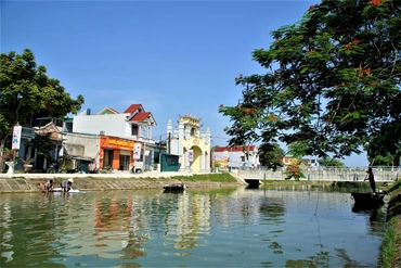 Về làng cổ Kẻ Rỵ