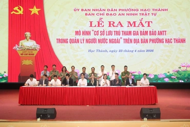 Phường Hạc Thành ra mắt mô hình “Cơ sở lưu trú tham gia bảo đảm ANTT trong quản lý người nước ngoài”