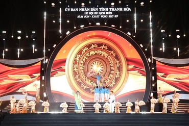 Tổng duyệt chương trình nghệ thuật “Sầm Sơn - Khát vọng rực rỡ”