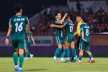 Đồng Nai rộng cửa thăng hạng V.League; Ngoại hạng Anh xác định đội đầu tiên xuống hạng
