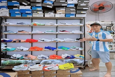 Trung Sneaker - Thương hiệu phân phối giày chính hãng dành cho các tín đồ thể thao