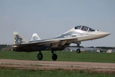 Nga bay thử nguyên mẫu tiêm kích Su-57 cấu hình hai chỗ ngồi