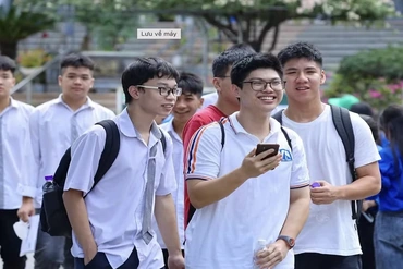 Sẵn sàng cho kỳ thi Tốt nghiệp Trung học phổ thông quốc gia đông kỷ lục