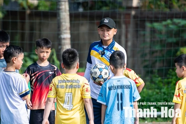 “Messi xứ Thanh” Lê Quốc Phương lần đầu cầm quân tại Giải Bóng đá Nhi đồng Cúp Báo và Phát thanh, truyền hình Thanh Hóa