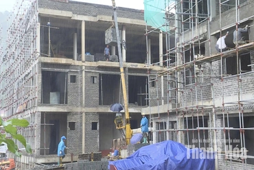 Cuộc chạy đua với thời gian&nbsp;ở những ngôi trường vùng biên
