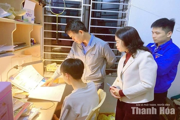 Thầy hiệu trưởng không ngại&nbsp;“đi xin” vì học trò