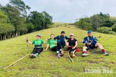 Đánh thức các cung đường trekking xanh giữa đại ngàn