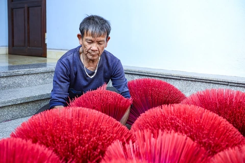 Có một làng nghề góp “mùi hương” thân quen vào ký ức Tết