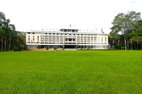 Sự lung lay đến tận gốc rễ của những luận điệu xuyên tạc lịch sử dân tộc:  Bài 1 - Những sự thật lịch sử không thể bị bóp méo