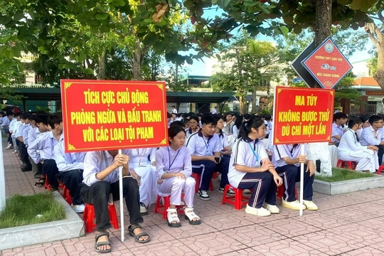 Tuyên truyền, phổ biến, giáo dục pháp luật cho thanh thiếu niên