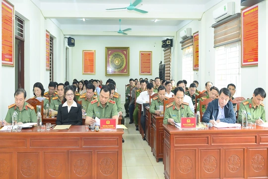 Giám đốc Công an tỉnh làm việc với công an 9 xã biên giới