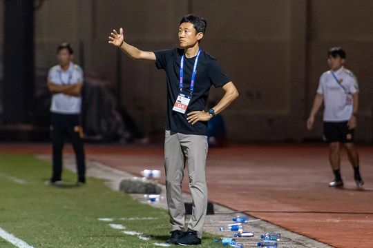 Đông Á Thanh Hóa và HLV Choi Won Kwon chính thức chấm dứt hợp đồng