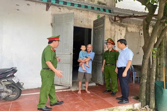 Hậu Lộc lập lại trật tự lòng đường, vỉa hè