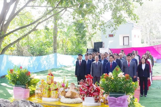 Dâng hương kỷ niệm 139 năm khởi nghĩa Ba Đình