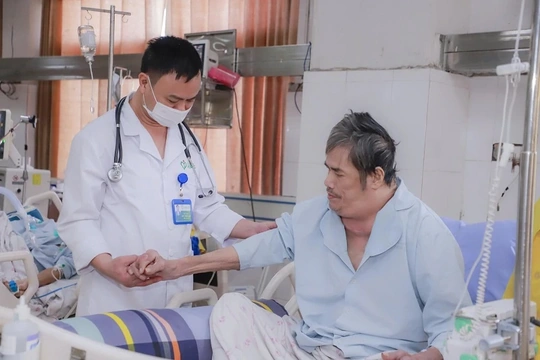 Cứu sống bệnh nhân sốc nhiễm khuẩn suy đa tạng nguy kịch