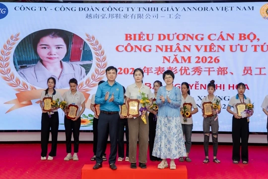 Công ty TNHH Giầy Annora Việt Nam biểu dương công nhân viên ưu tú và nữ cán bộ quản lý xuất sắc năm 2026