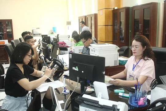 Nghị quyết 57 - Động lực chiến lược phát triển nhanh và bền vững (Bài 3) - Chính quyền số: Khi người dân không phải đến trực tiếp làm thủ tục