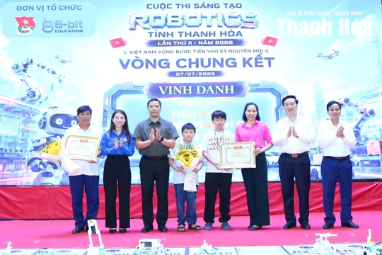 Khơi dậy niềm đam mê nghiên cứu khoa học, lập trình và robotics trong thế hệ trẻ