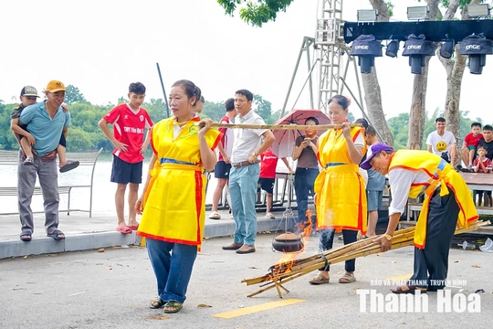 Lễ hội Làng du lịch Yên Trung: Cuốn hút du khách thập phương hòa cùng nhịp đập văn hóa bản địa