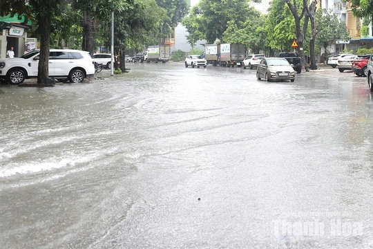 Chủ động triển khai các biện pháp ứng phó, hạn chế thấp nhất thiệt hại do thiên tai gây ra