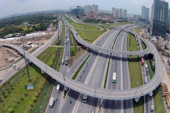 Tập trung đẩy nhanh tiến độ các công trình, dự án trọng điểm ngành giao thông vận tải