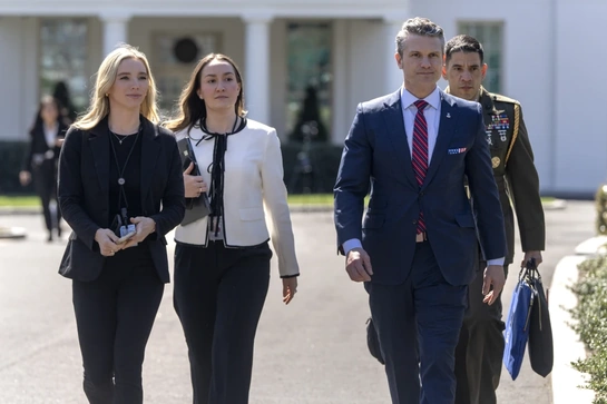The Atlantic công bố toàn bộ cuộc trò chuyện Signal, xuất hiện yêu cầu Bộ trưởng Quốc phòng Pete Hegseth từ chức