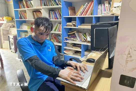Nạn nhân chất độc da cam tự “lập trình” lại cuộc đời mình nhờ đam mê công nghệ