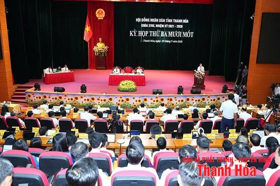 Lắng nghe, giải quyết kịp thời ý kiến, kiến nghị của cử tri