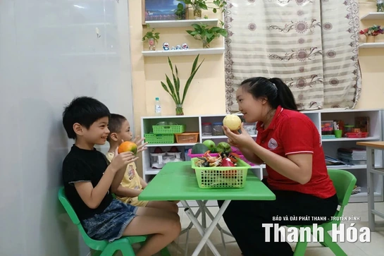 Dạy trẻ khuyết tật bằng cả trái tim