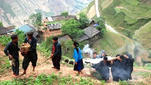 Triển khai công tác tuyên truyền thực hiện nếp sống văn hóa trong link m88 lễ vùng đồng bào Mông, giai đoạn 2021-2025