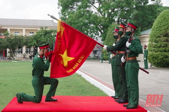 Trung đoàn 762 tổ chức tuyên thệ cho chiến sỹ mới năm 2021