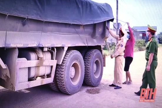 Thanh Hóa xử lý 571 trường hợp vi phạm về tải trọng, kích thước thành thùng xe