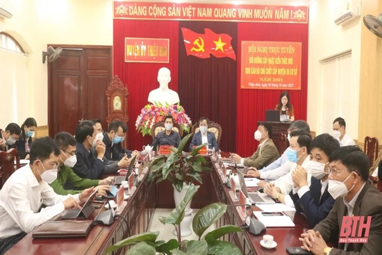 Thiệu Hoá: Cập nhật kiến thức mới về “Đấu tranh, phản bác các quan điểm, luận điệu sai trái, thù địch, bảo vệ nền tảng tư tưởng của Đảng”