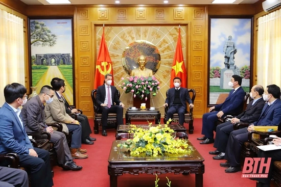 Bí thư Tỉnh ủy Đỗ Trọng Hưng tiếp xã giao đoàn công tác Ngân hàng Phát triển Châu Á