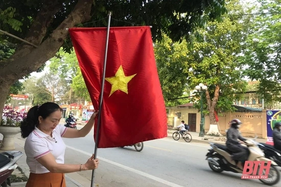 Niềm vui huyện nông thôn mới