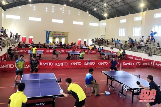 22 câu lạc bộ tranh tài tại Giải bóng bàn huyện Cẩm Thủy mở rộng năm 2022